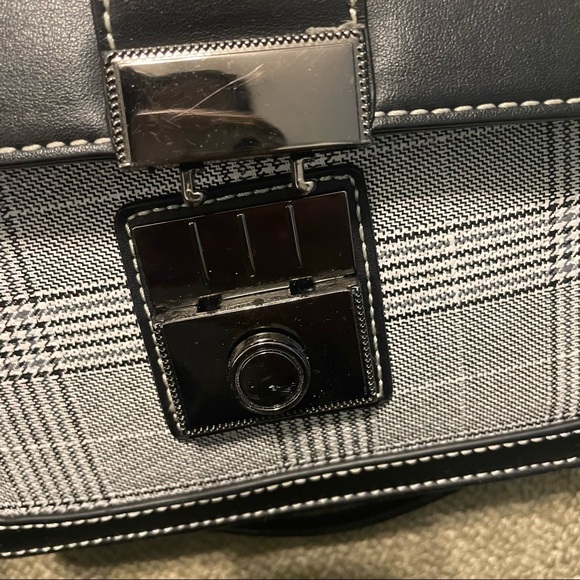 Crossbody purse - Picture 2 of 9